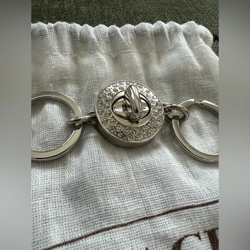 Coach Signature Valet Crystal Turnlock Keyring NWT - Picture 2 of 4